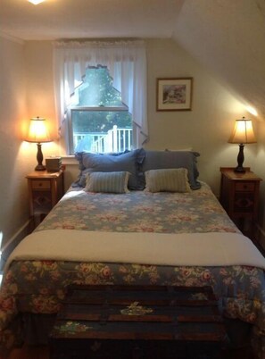 1 室のベッドルーム、デスク、旅行用ベビーベッド、WiFi (無料)