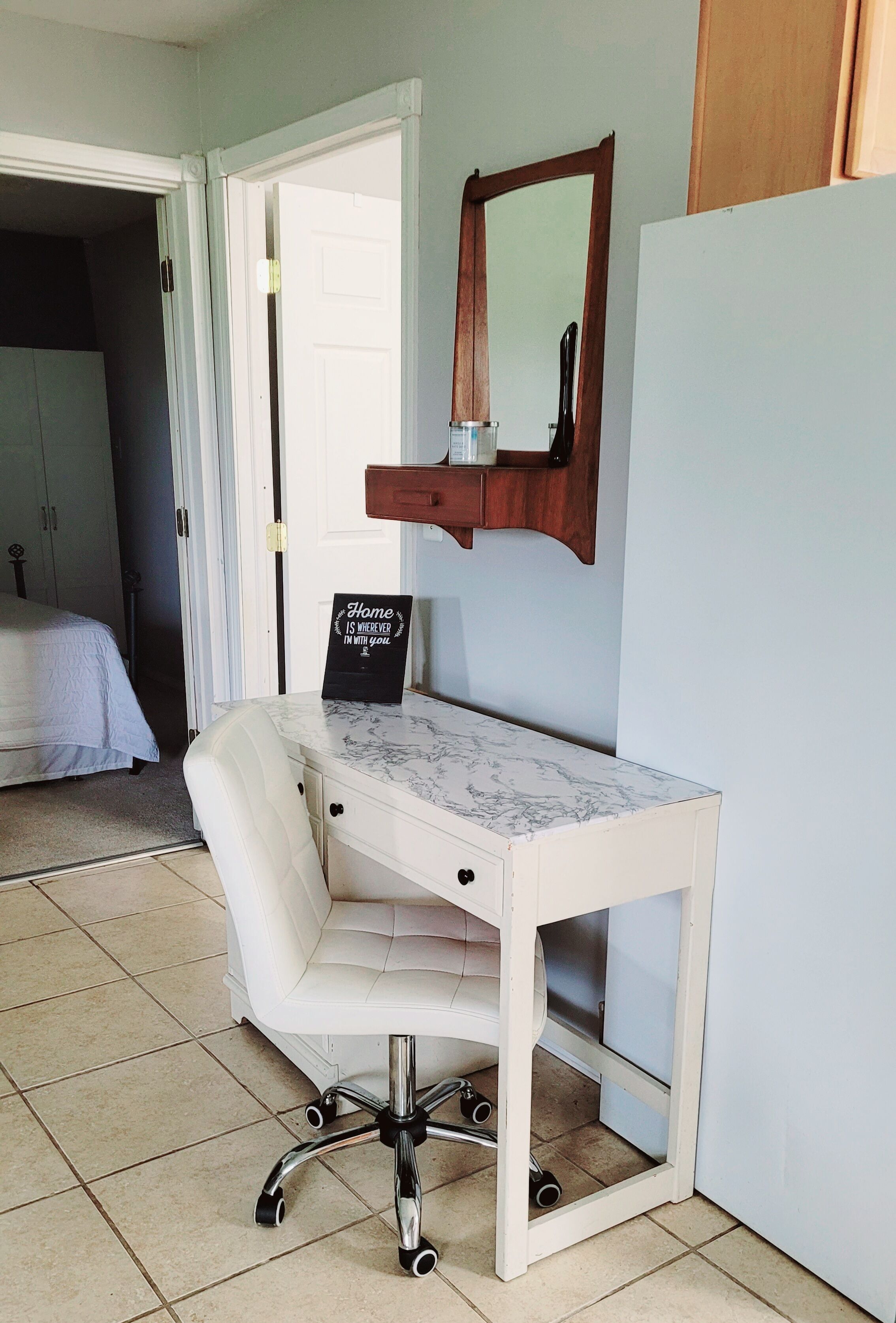 1 bedroom, bed sheets