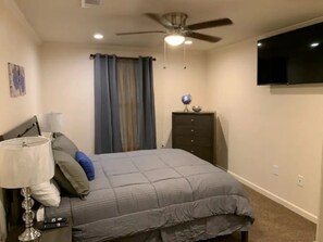 1 bedroom, iron/ironing board, WiFi, bed sheets - F-Beautiful Apartment/ Customed Luxury Design Apartment F (Baton Rouge)