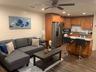 F-Beautiful Apartment/ Customed Luxury Design Apartment F