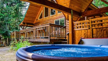 Bain à remous extérieur