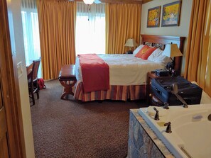 Room - Condo near Dollywood with indoor water park on the property. No sales pitch. (Gatlinburg)
