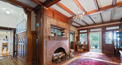 Lake View Suite with wall of windows w south exposure, Large King, Ensuite Bath