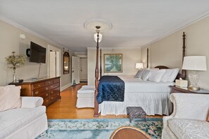 1 slaapkamer, een strijkplank/strijkijzer, gratis wifi, beddengoed
