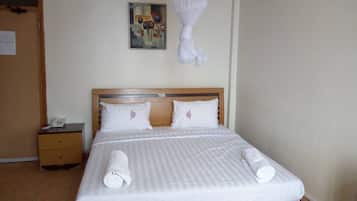 1 bedroom, blackout drapes, WiFi, bed sheets
