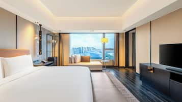 Premium bedding, in-room safe, desk, blackout curtains