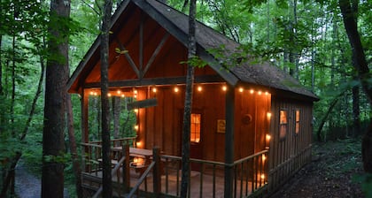 The Woodsman Cabin at Starr Mountain Retreat