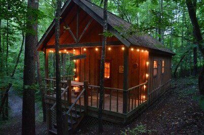 The Woodsman Cabin at Starr Mountain Retreat