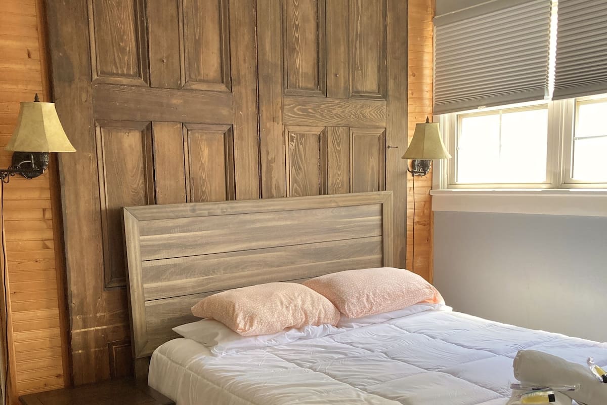 Phòng, 1 giường cỡ queen | Trang trí khác biệt, trang bị nội thất với thiết kế riêng biệt