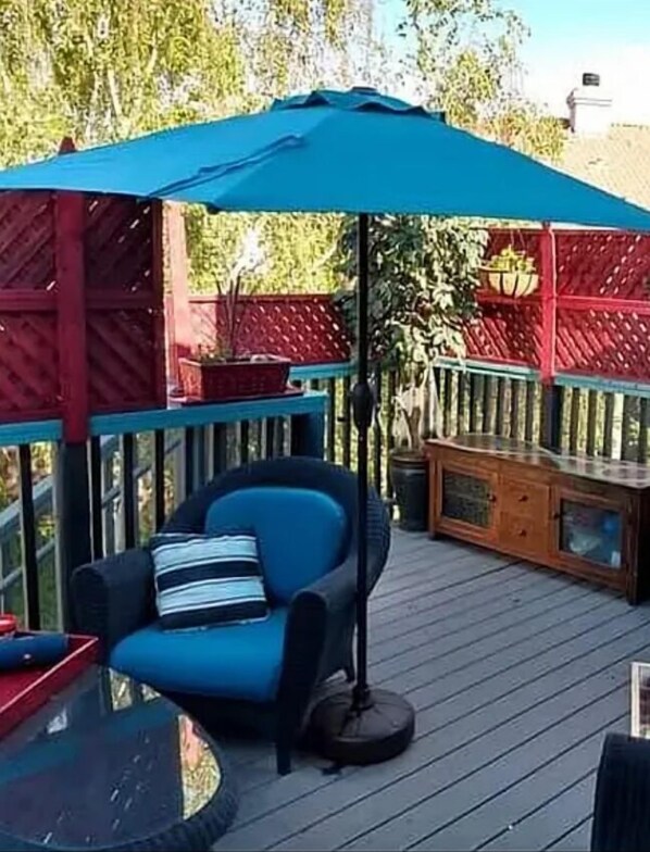 Property grounds - Cozy Treetop Getaway in quiet cul de sac 🌳 (Brentwood)