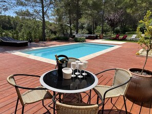 Outdoor pool, a heated pool
