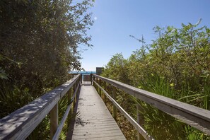 Property grounds - Legacy 501 - Seagrove Beach, Gulf Views, Two Community Pools! (Seagrove Beach)