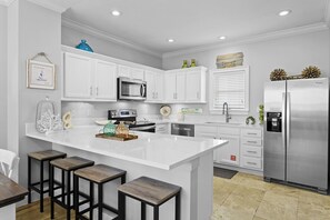 Dishwasher, dining tables - Legacy 501 - Seagrove Beach, Gulf Views, Two Community Pools! (Seagrove Beach)