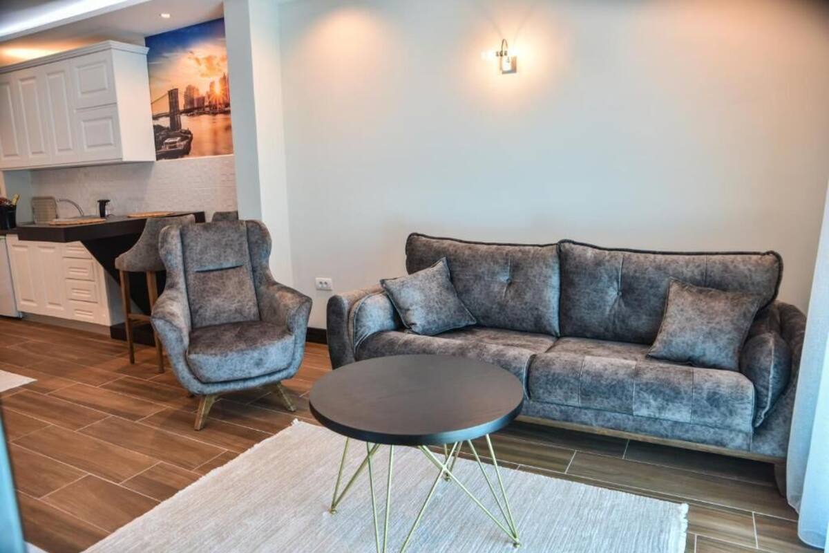 Superior Apartment (305) | Living room | Flat-screen TV