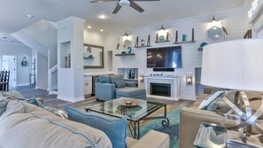 Smart TV, fireplace, video games, foosball - Easy Walk to Private Beach! Views, Balconies, Pool, Chef Ready (Destin)