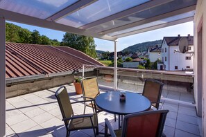 Outdoor dining - Cozy holiday apartment "Hinz" in the Spessart (Hobbach)