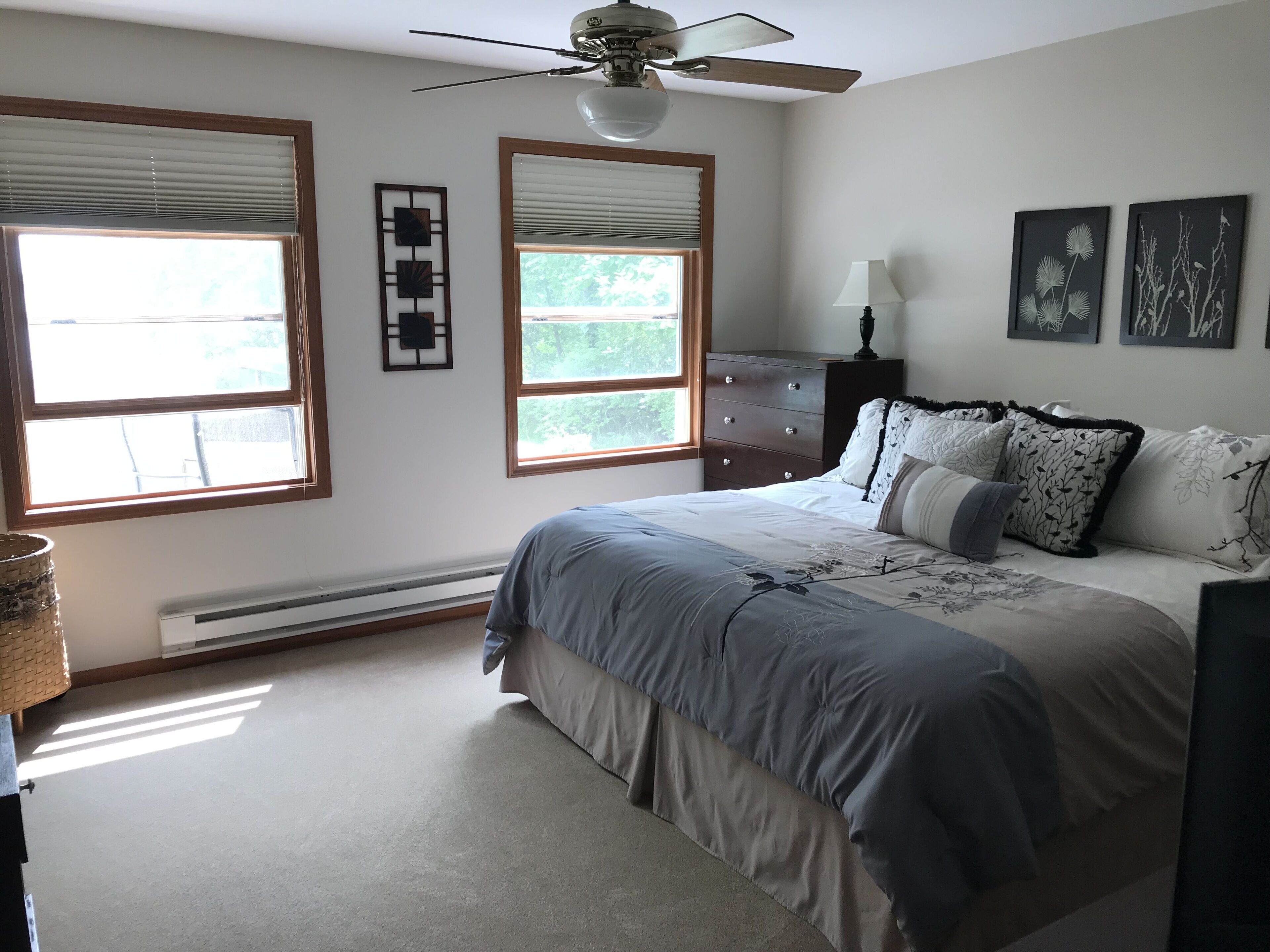 3 chambres, fer et planche à repasser, Wi-Fi gratuit, draps fournis