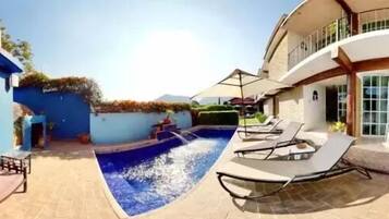 Alberca al aire libre