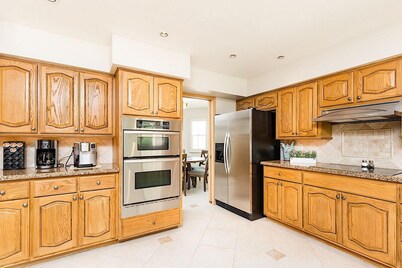 Paradise Retreat 4BR by Casago