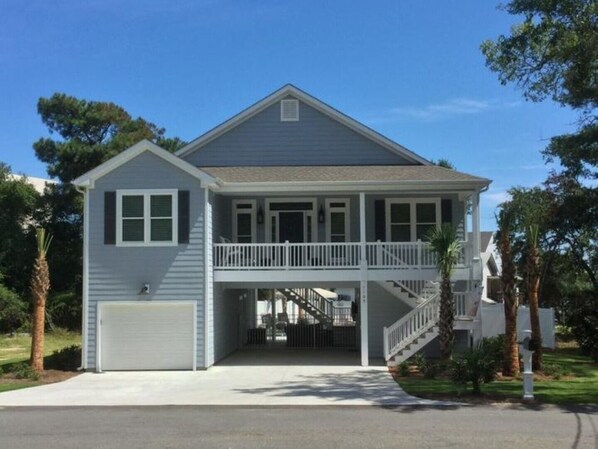 Exterior - Strand Oasis Gorgeous Luxury Beach House W/ Private Pool & Hot Tub! Pickleball (North Myrtle Beach)