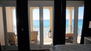 5 habitaciones, tabla de planchar con plancha, wifi y ropa de cama