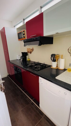 Private kitchen - Gîte Corossol, les Orchidées de Sainte-Anne with pool, jacuzzi & garden (Sainte-Anne)