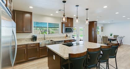 This Home Sleeps 20-26 People Comfortably with Pool and Lots of Extra Amenities