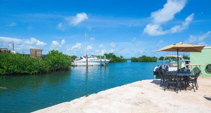 Newly remodeled, bayfront studio with dock, views & open water access