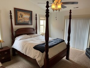 4 bedrooms, iron/ironing board, free WiFi, bed sheets