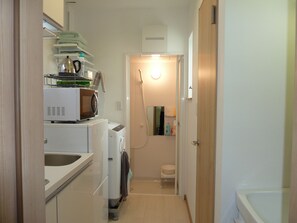 Loft House A (Nearest Station: JR Funabashi St. / Keisei Funabashi St.) | Bathroom | Combined shower/tub, free toiletries, hair dryer, slippers - Kanaloa Funabashi (Funabashi)