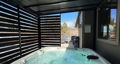Hot Tub | Arcades | Bunk Room | Peaceful Retreat!