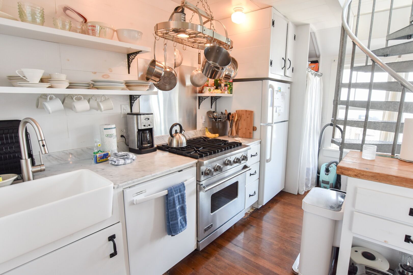 lovely condo unit with gorgeous views, provincetown