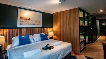 Habitación familiar | Sábanas de algodón egipcio y ropa de cama de alta calidad