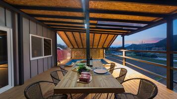 L101 (Pool Villa, Contact property to use private pool) | Terrasse/Patio