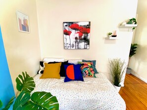 2 slaapkamers, een strijkplank/strijkijzer, wifi, beddengoed