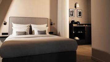 Suite | 1 bedroom, premium bedding, individually decorated, blackout drapes