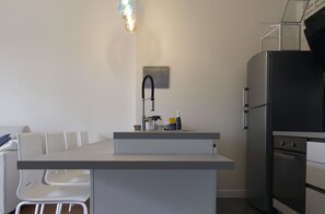 Fridge, microwave, oven, stovetop