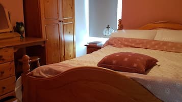 3 Schlafzimmer, Bügeleisen/Bügelbrett, WLAN, Bettwäsche