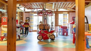 Area giochi per bambini (al coperto)