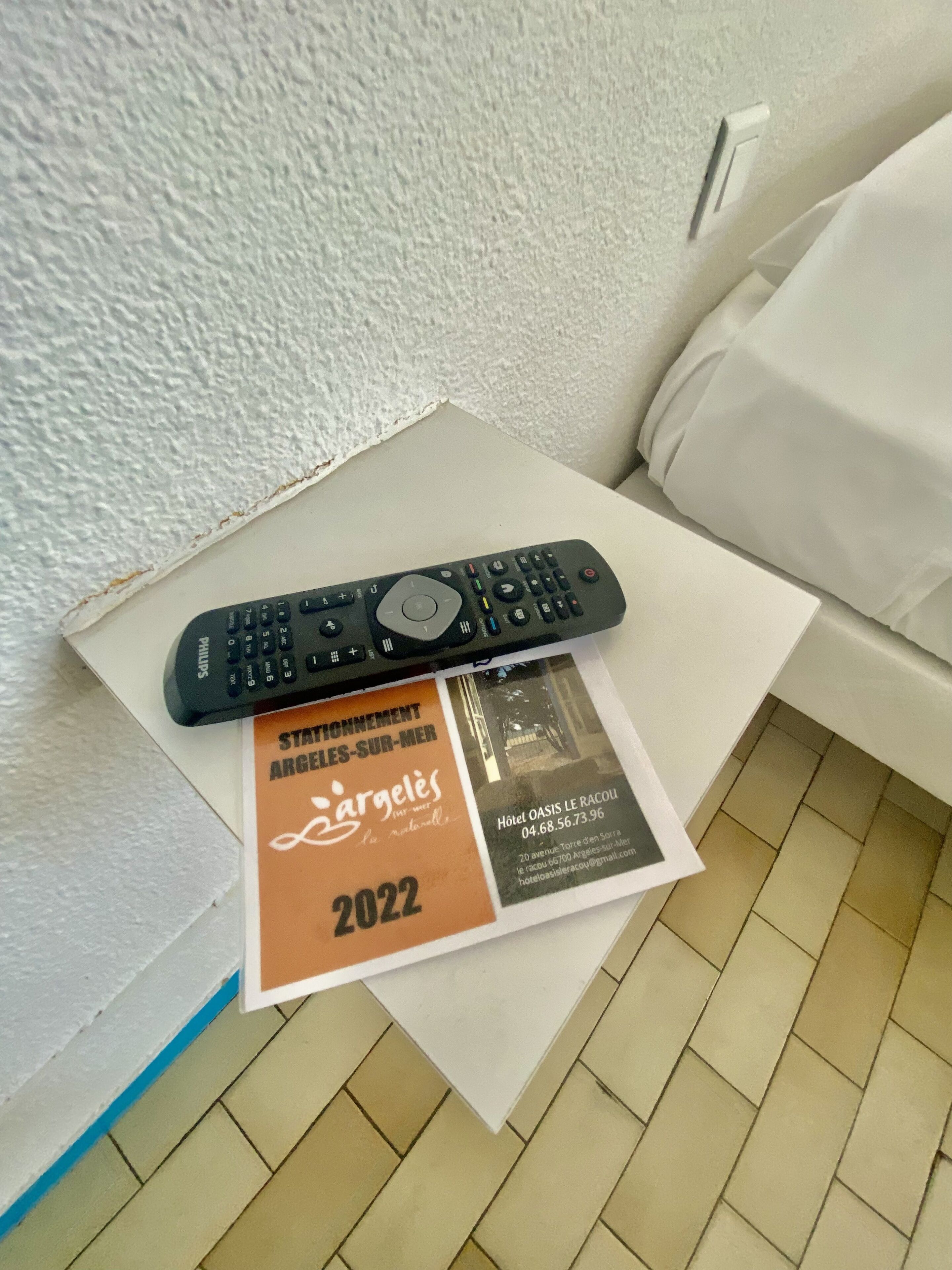 1 bedroom, individually decorated, individually furnished