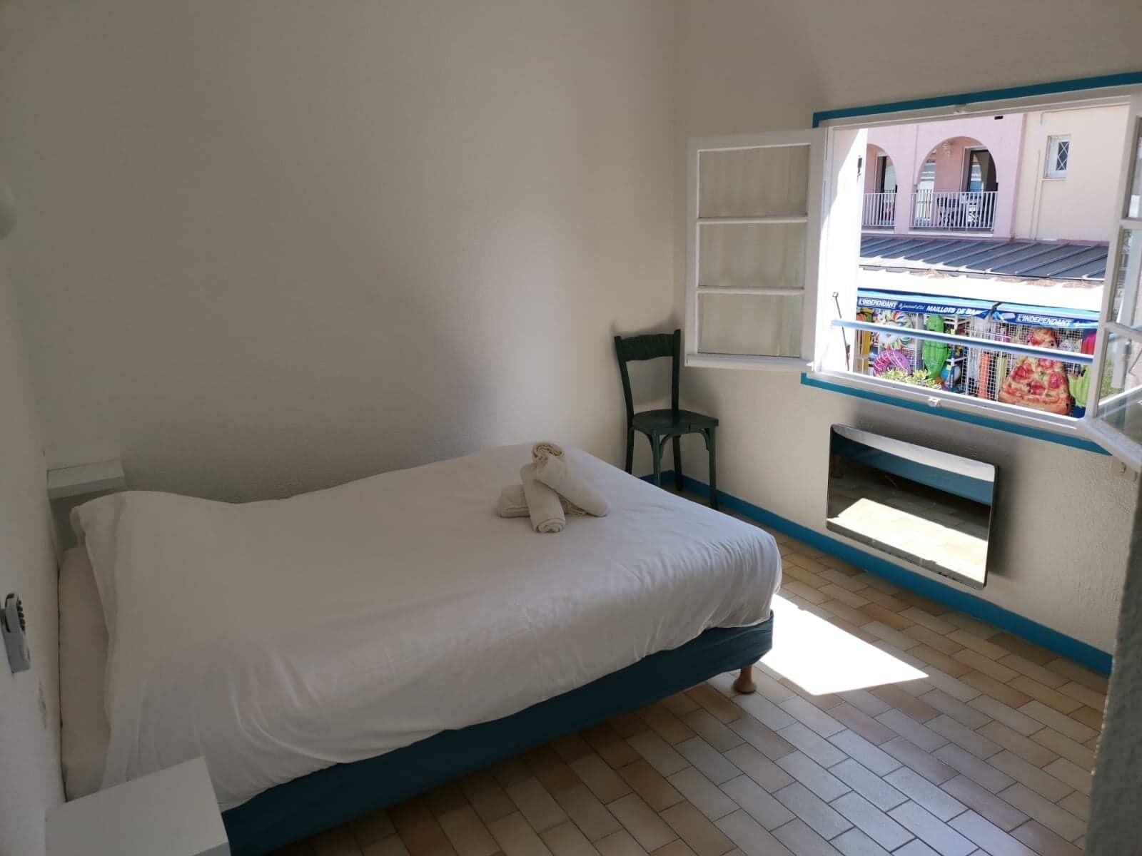 standard room | 1 bedroom, individually decorated, individually furnished