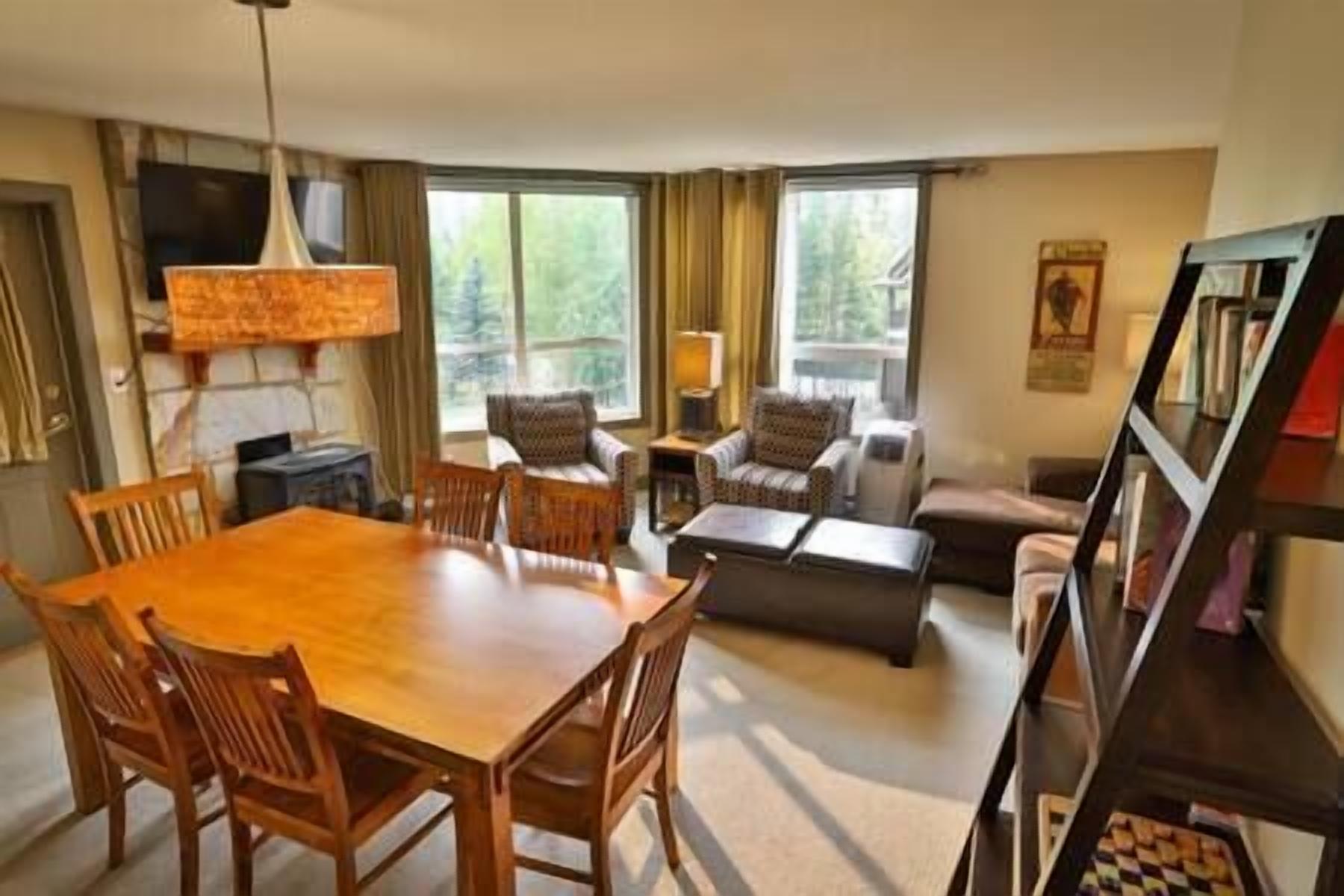 Televisión, chimenea