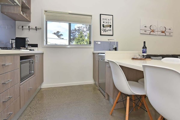 Coffee/tea maker, fridge, microwave, dishwasher