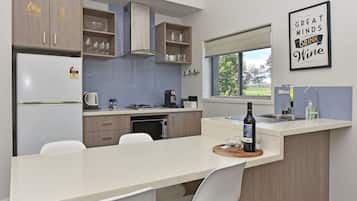 Fridge, microwave, dishwasher, coffee/tea maker