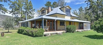 Soldiers Cottage Picturebook Vineyard Oasis