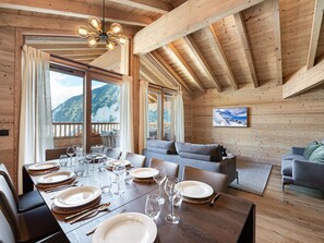 TV - Stunning duplex for 9 in Courchevel with balcony and parking (Courchevel 1650)