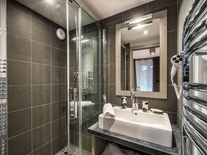 Hair dryer, towels