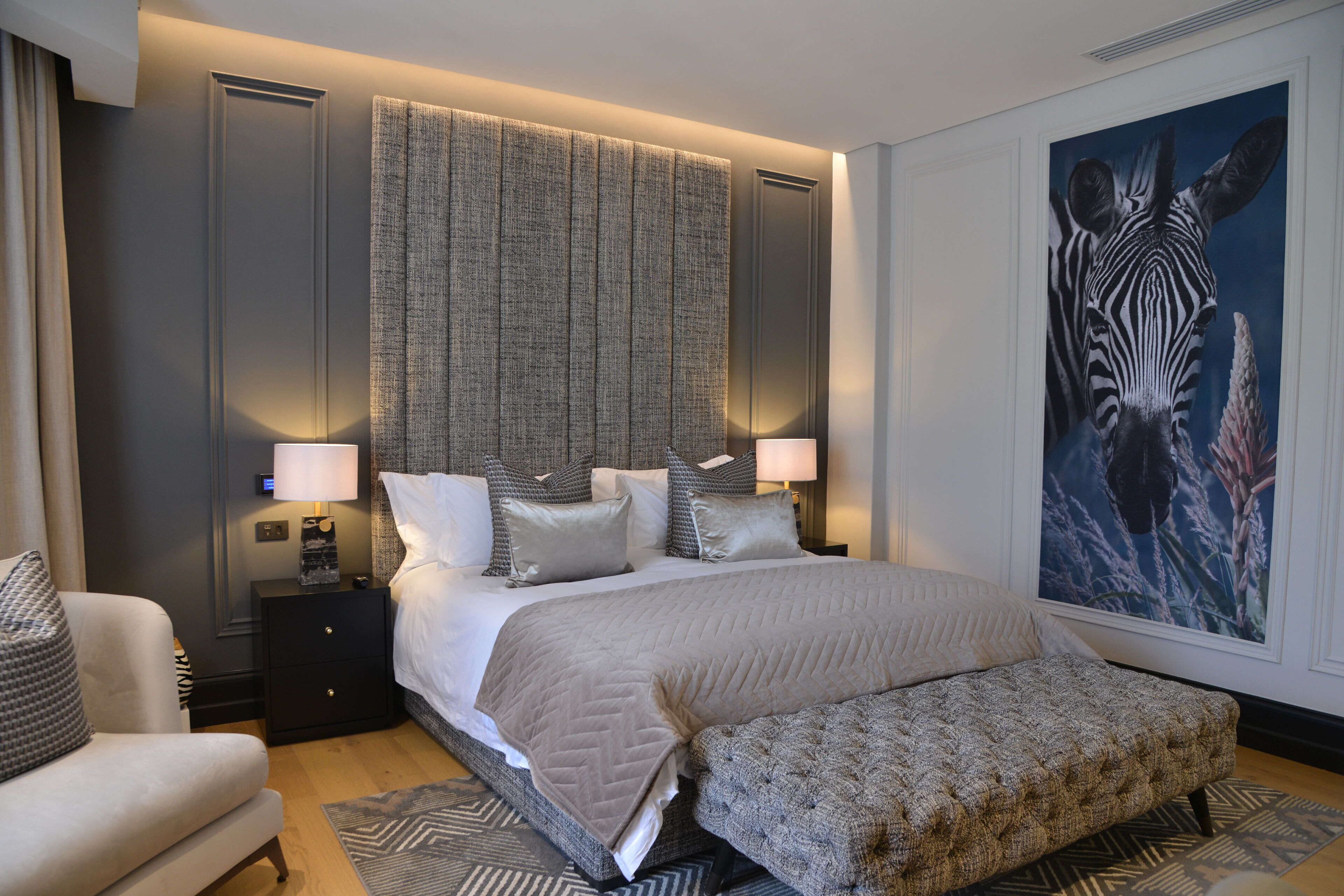 Svit Standard - utsikt mot trädgården | Sängtillbehör av högsta kvalitet, duntäcken, bäddmadrasser och minibar