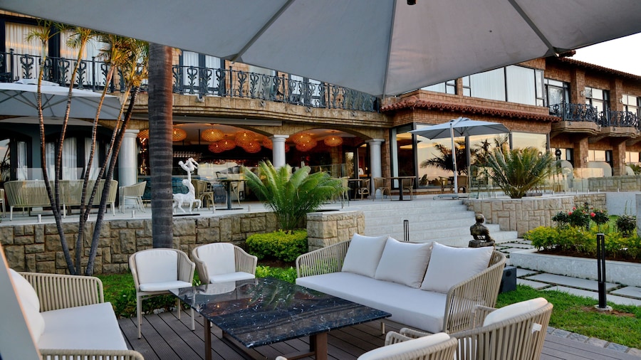 Apogee Boutique Hotel & Spa