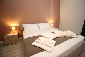 3 Schlafzimmer, Bügeleisen/Bügelbrett, WLAN, Bettwäsche
